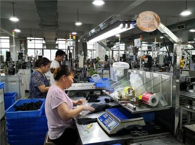 深圳市華圣達(dá)拉鏈 28年堅守，鏈出廣闊發(fā)展天地